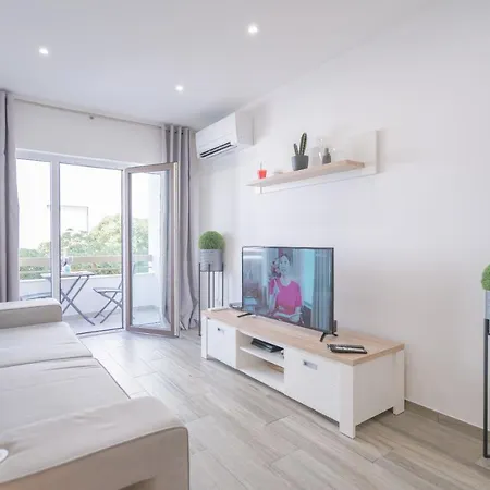 아파트 First Line Beachfront Europa 포티마오